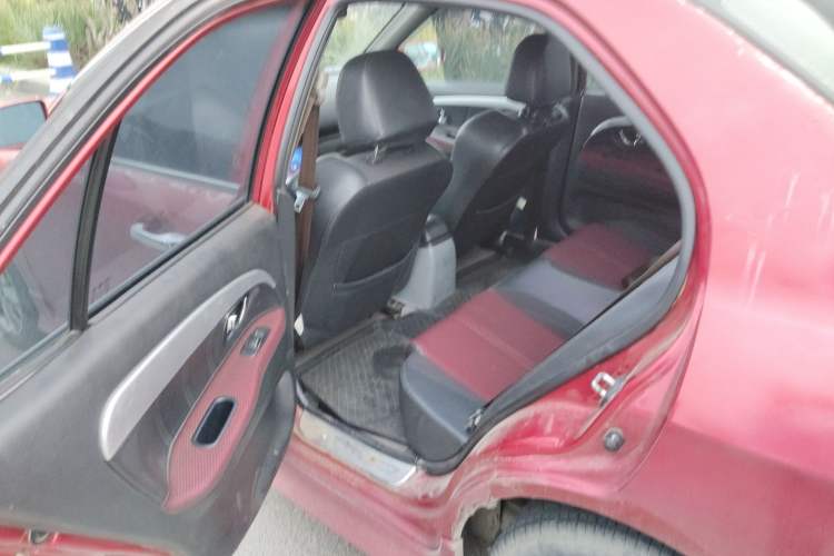 Used Soueast V3 Lingyue 2012 Revised Version 1.5L Manual – Style Edition
