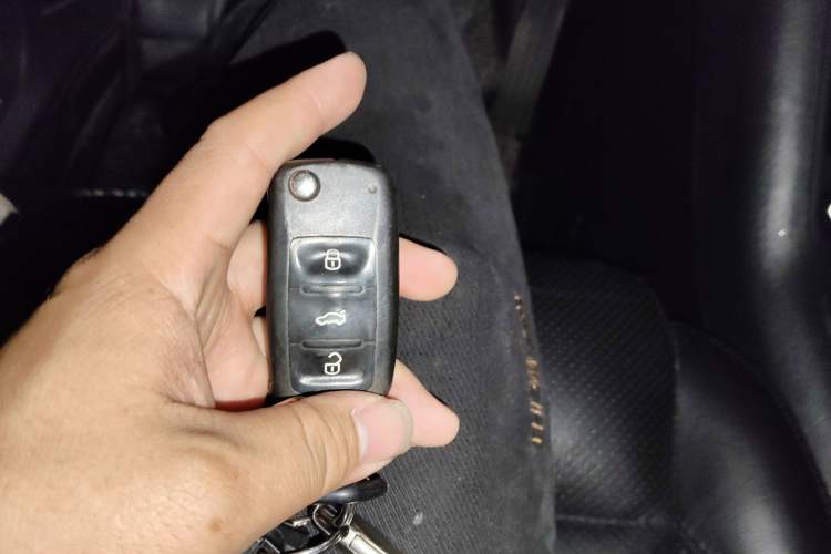 Used Volkswagen Tiguan 2015 2.0 TSI Automatic All-Wheel Drive Luxury Edition Vehicle Key