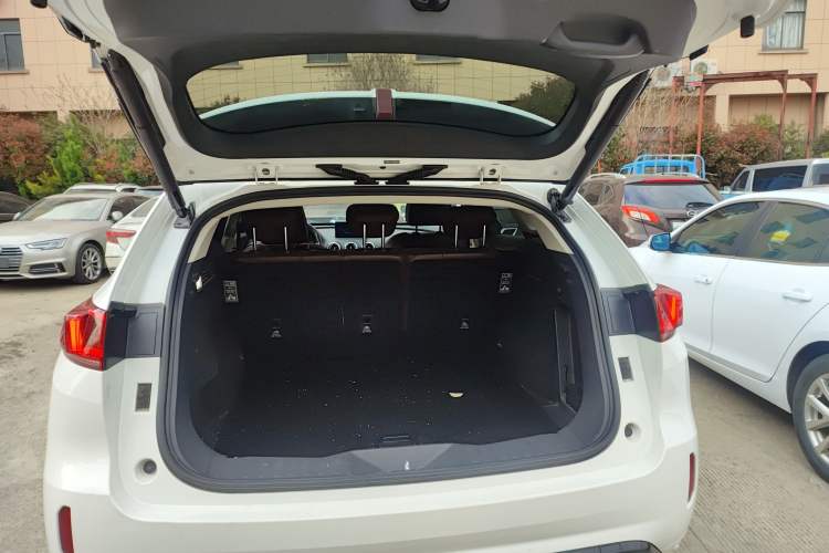 Used Wey VV7 2017 2.0T Ultra-Luxury Version
