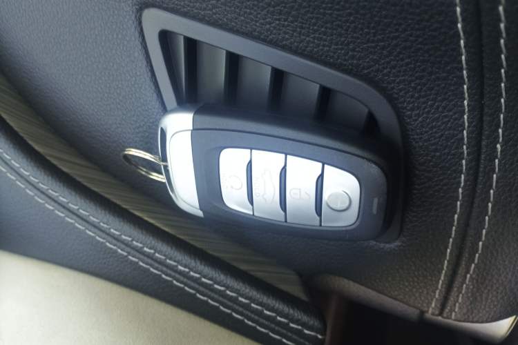 Used Hongqi H9 2020 3.0T Smart Connect Flagship Four-Seat Version
