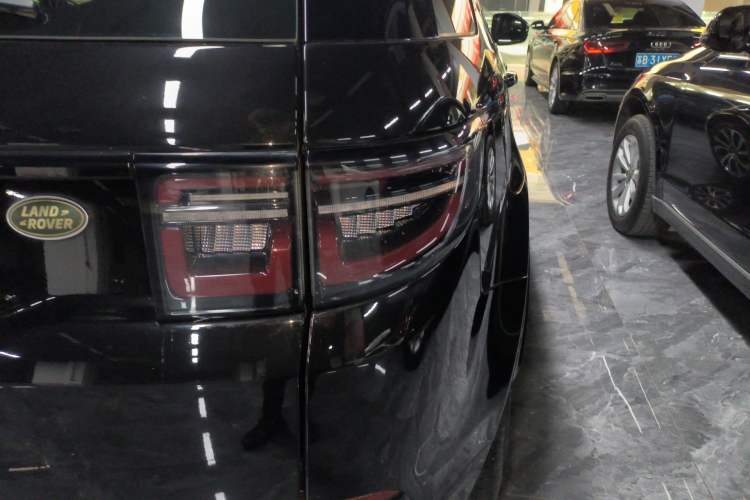 Used Land Rover Discovery Sport 2020 249 PS R-Dynamic Performance Edition Right Rear Taillight