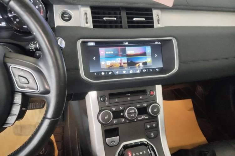 Used Land Rover Range Rover Evoque 2018 240 PS SE Smart Brilliance Edition
