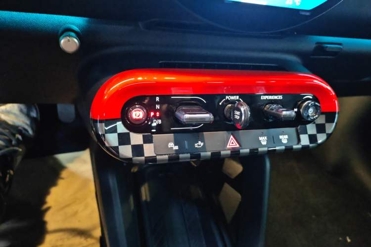 Used MINI Electric COOPER 2025 456km COOPER E Classic Style
