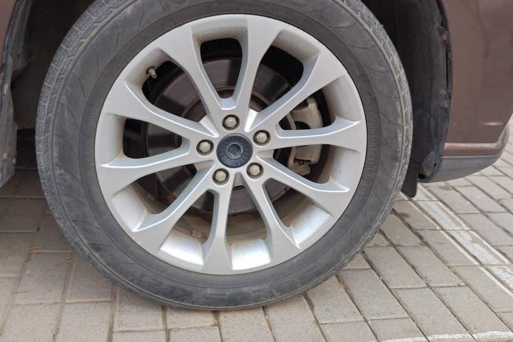 Used Haval H2 2017 Red-Label 1.5T Manual Two-Wheel-Drive Elite Model