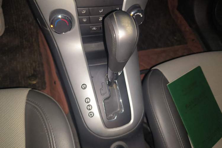 Used Chevrolet Cruze 2009 1.8L SE AT Gear Lever