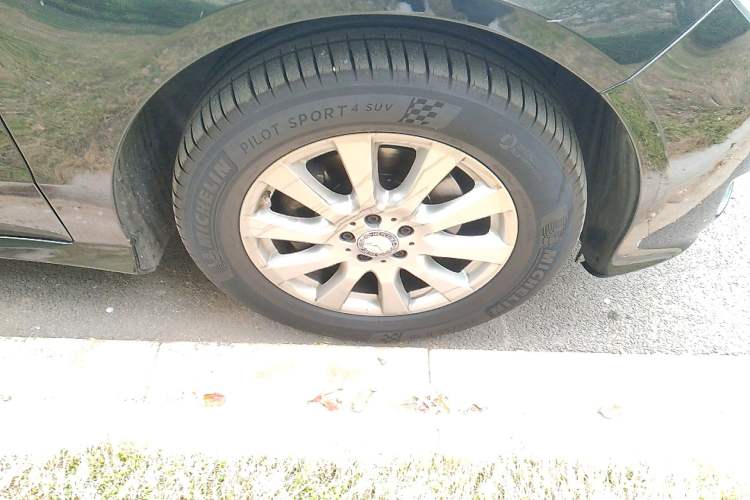 Used Mercedes-Benz R-Class 2017 R 320 4MATIC Business Edition Prestige Model
