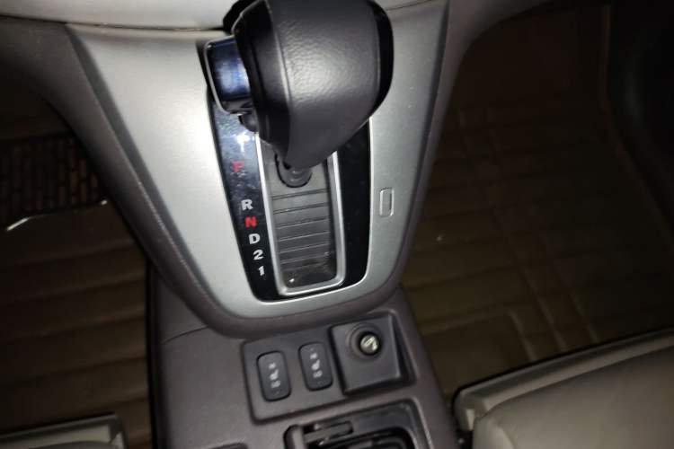 Used Honda CR-V 2013 2.4L two-wheel drive luxury version Gear Lever