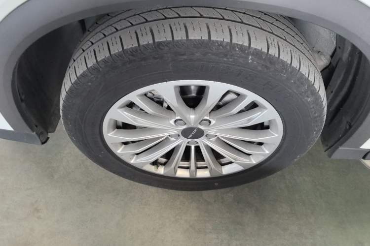 Used Dongfeng Fengon 580 2022 1.5T Automatic Luxury Version
