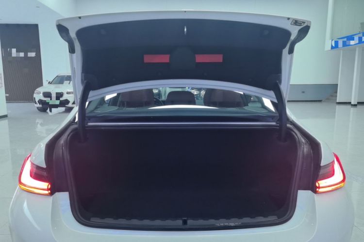 Used BMW i3 2023 eDrive 40 L Midnight Edition
