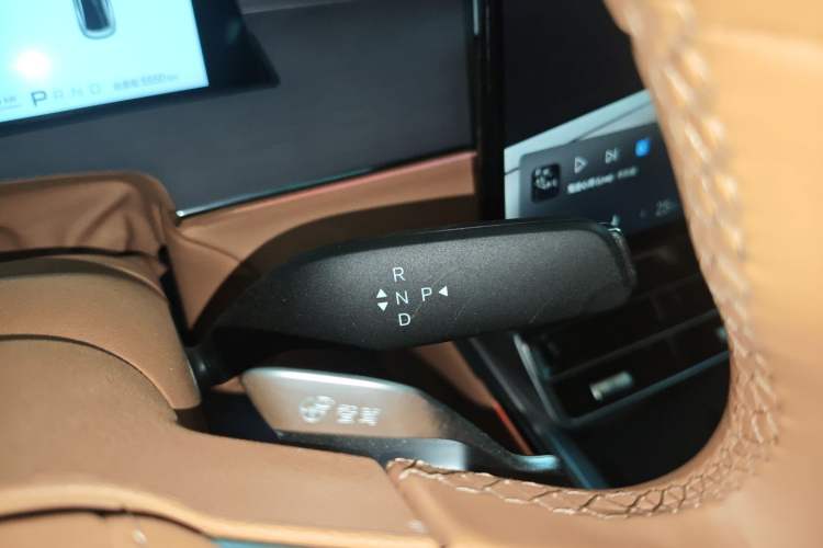 Used BYD Han L 2025 EV Four-Wheel Drive LiDAR Flagship Model
