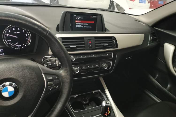 Used BMW 1 Series 2018 118i Leading Model Audio And AC Panel