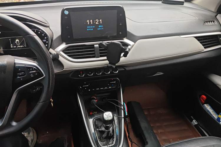 Used Baojun 510 2017 1.5L Manual Fashion Model
