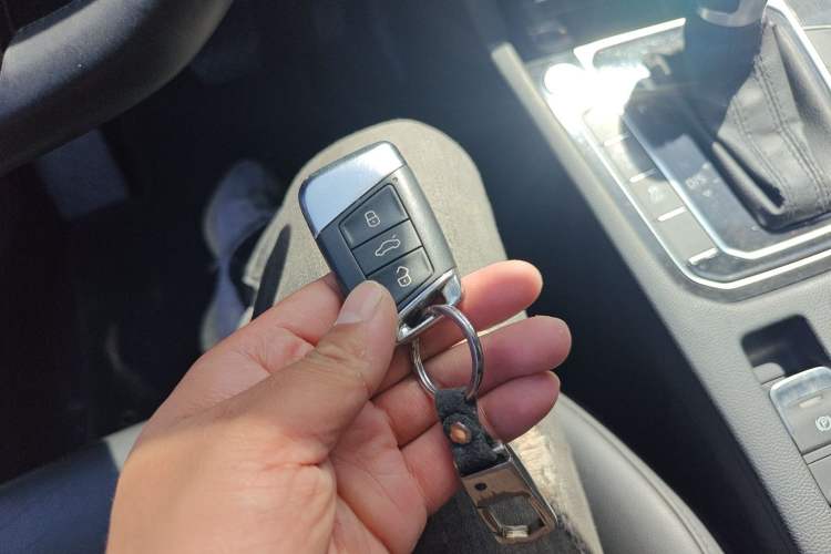 Used Volkswagen Magotan 2017 330TSI DSG Leading Model Vehicle Key