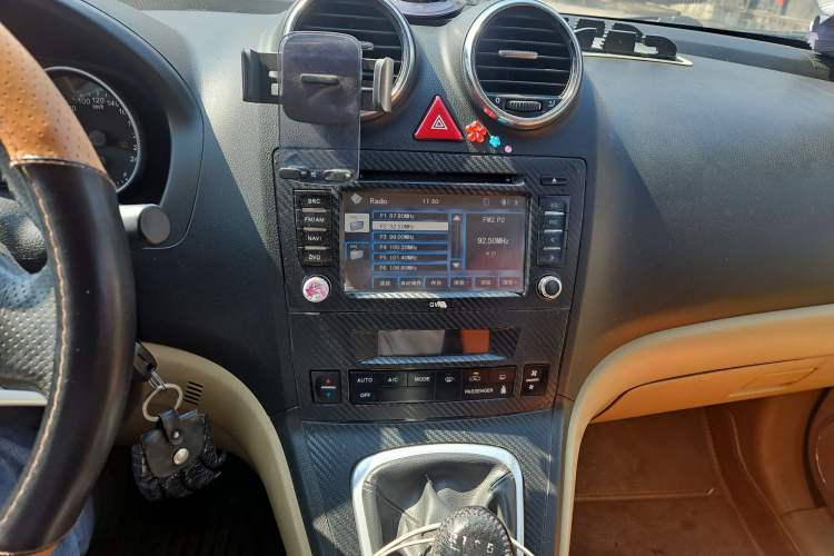 Used Haval H6 2013 Upgraded Model 1.5T Manual Two-Wheel Drive Elite Version
