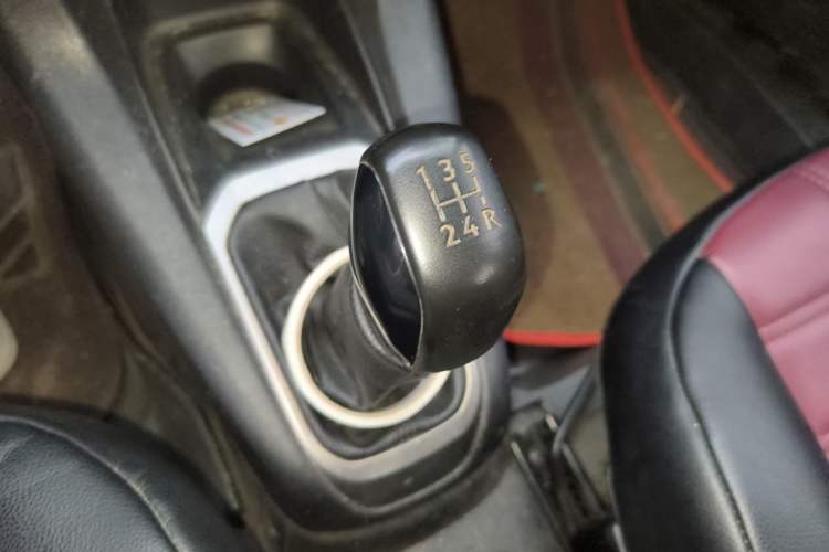 Used Peugeot 301 2014 1.6L Manual Comfort Edition