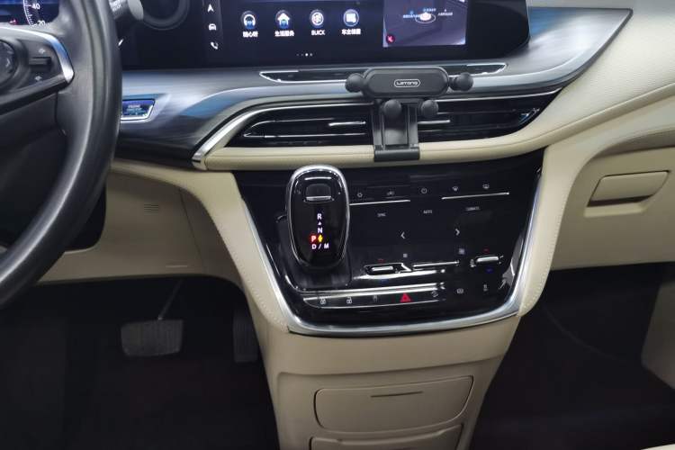 Used Buick GL8 2022 ES Land Cruiser 653T Luxury Model