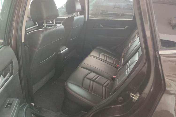 Used Dongfeng Aeolus AX7 2016 2.0L Automatic Zhiyi Trim