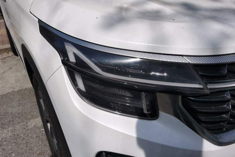 Used Kia Seltos 2023 1.5L CVT Luxury Edition Right Front Headlight