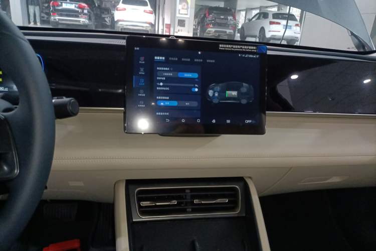 Used BYD Qin L 2024 DM-i 80KM Leading Model