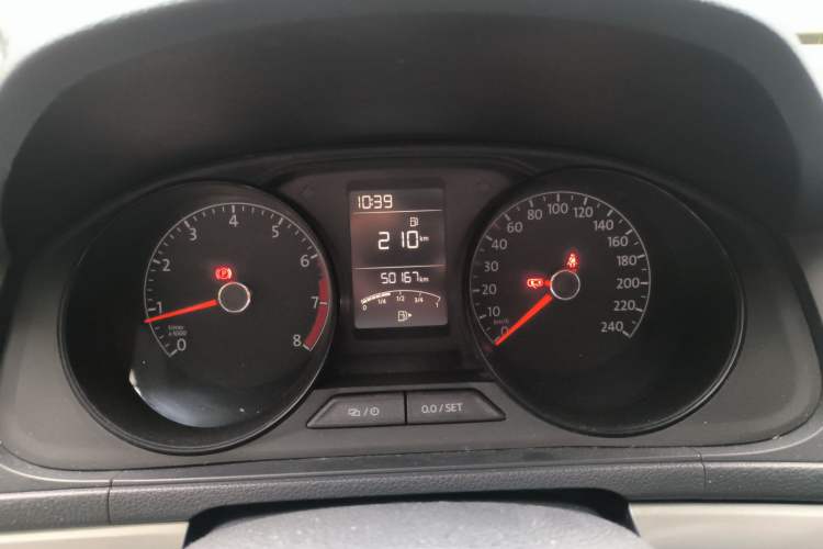 Used Volkswagen Lavida 2015 1.6L Manual Fashion Edition