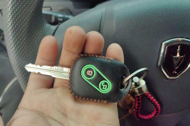 Used Jinbei Hiace X30 2021 1.5L Business-Grade Central Air-Conditioned Van China VI Emission Standard Model SWC15M Vehicle Key