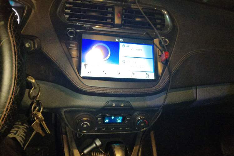 Used Ford Escort 2015 1.5L Automatic Fashion Model Audio And AC Panel