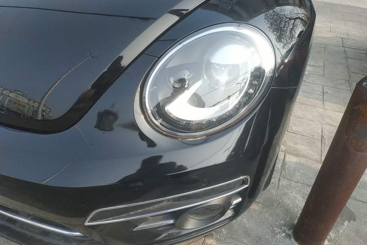 Used Volkswagen Beetle 2018 180TSI Joyful Orange Edition
