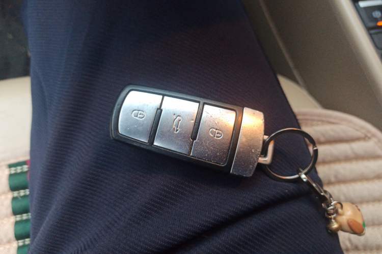 Used Volkswagen Magotan 2012 1.8TSI Luxury Model Vehicle Key