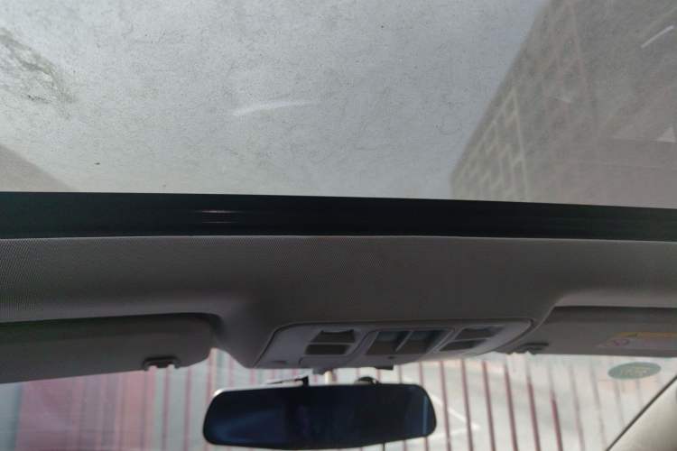 Used Chevrolet Malibu 2017 1.5T Automatic Luxury Edition Headliner