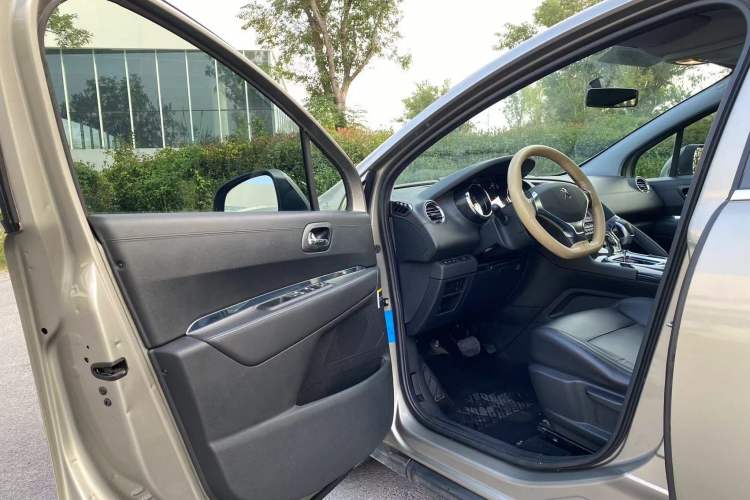 Used Peugeot 3008 2015 1.6THP Automatic Classic Edition
