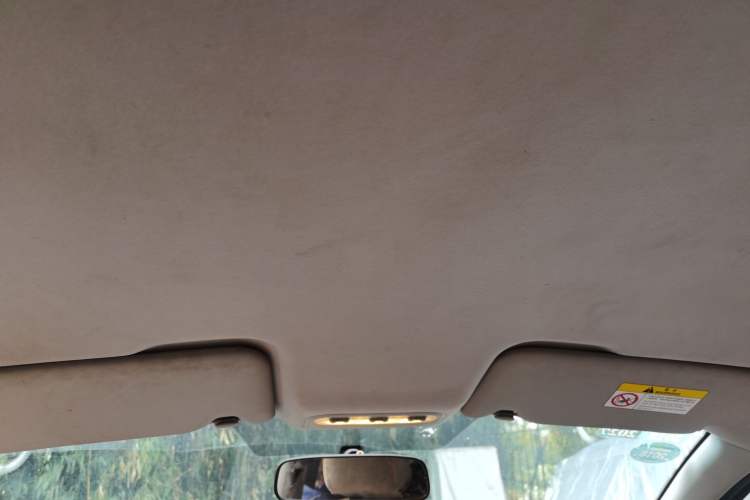 Used Venucia T70 2015 2.0L CVT Smart Choice Edition