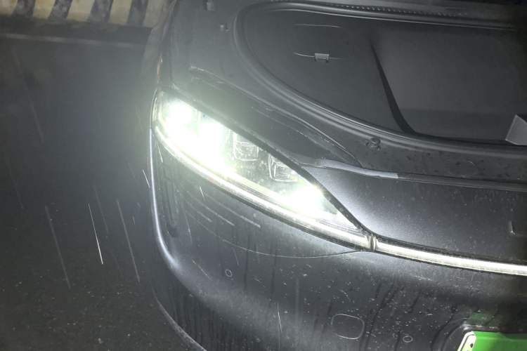 Used Hima Luxeed R7 2024 All-Electric 736 km Ultra
