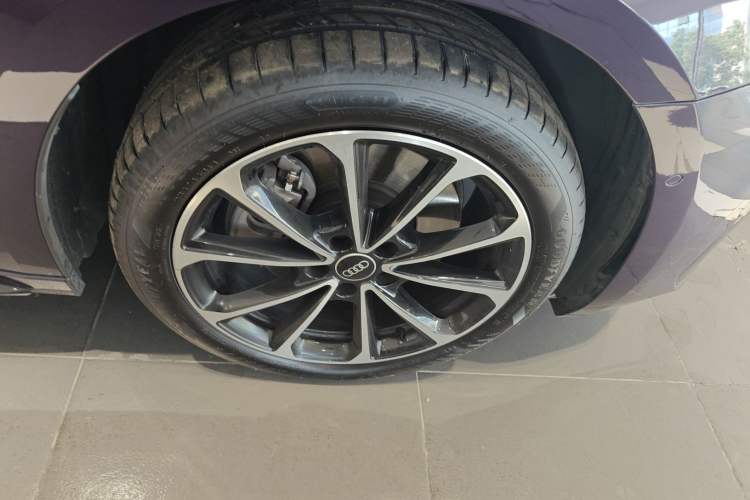 Used Audi A5L 2026 2.0T Sport Plus Right Front Wheel Hub