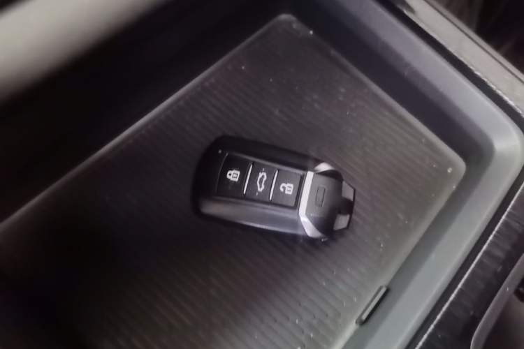 Used Dongfeng Aeolus Yixuan MAX 2023 1.5T Super-Powered Dad Edition