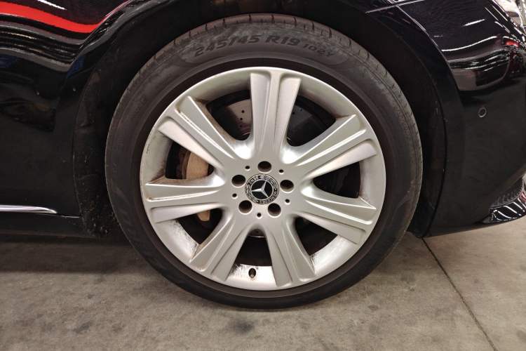 Used Mercedes-Benz S-Class 2018 S 450 L Right Front Wheel Hub