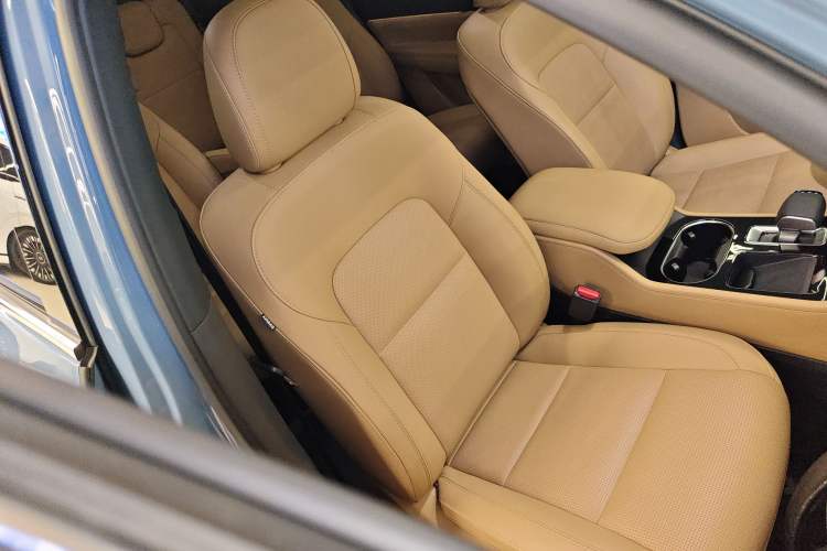 Used Li Auto ONE 2021 Extended-Range 6-Seater Version Right Front Seat