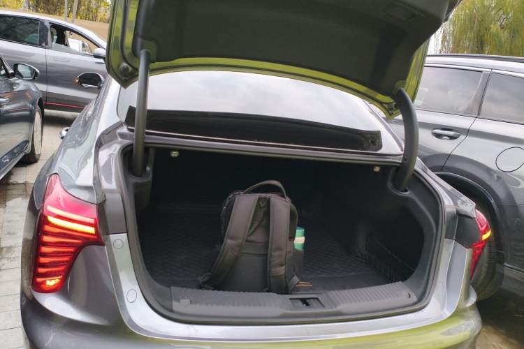 Used Hongqi H5 2023 2.0T Automatic Smart Connect Flagship Edition