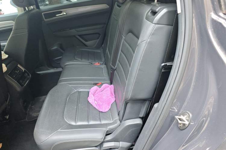 Used Volkswagen Teramont 2017 530 V6 Four-Wheel Drive Luxury Edition Left Rear Seat