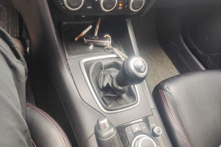 Used Mazda 3 Axela 2017 Hatchback 1.5L Manual Comfort Edition China V Gear Lever