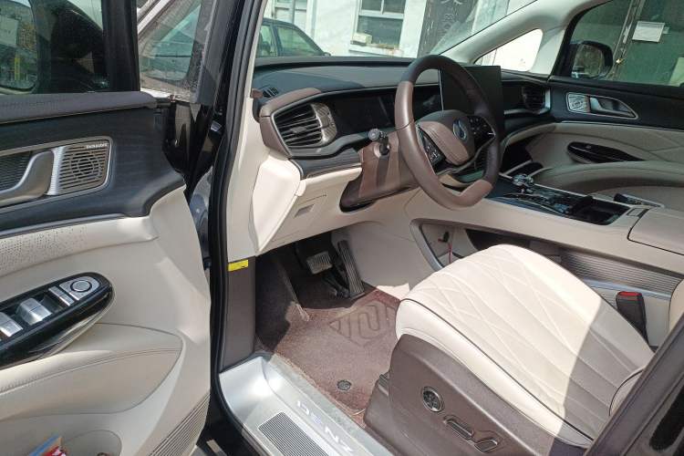 Used Denza D9 2024 DM-i 980 Four-Wheel Drive Flagship Model