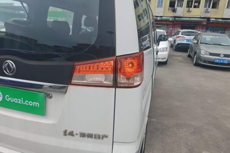 Used Dongfeng Shuaike 2013 Facelift 1.5L Manual Comfort 7-Seater China V Standard
