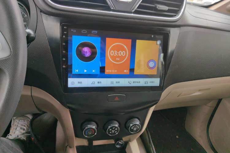 Used Wuling Hongguang 2015 1.5L S1 Comfort China V Standard Audio And AC Panel