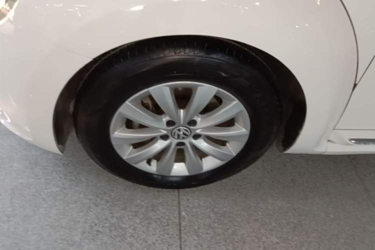 Used Volkswagen Beetle 2013 1.4TSI Fashion Edition Left Front Wheel Hub