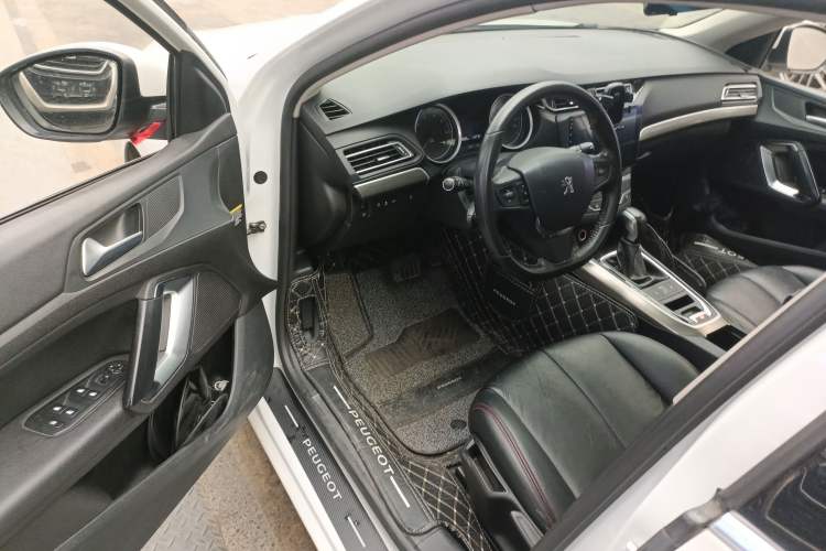 Used Peugeot 408 2015 1.2T Automatic Luxury Edition Driver Seat