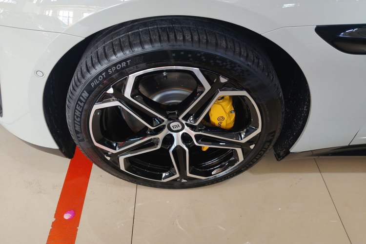 Used Xiaomi Auto SU7 2024 Rear-Drive Long-Range Intelligent Driving Version