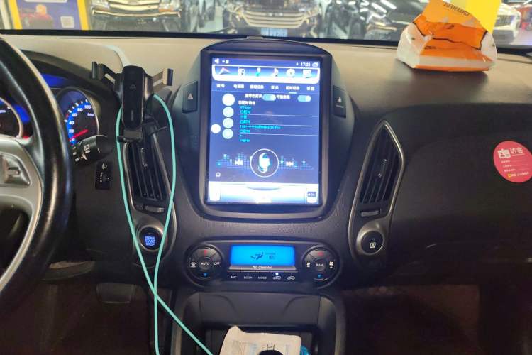 Used Hyundai ix35 2015 2.0L Automatic 2WD Smart Type China IV Audio And AC Panel