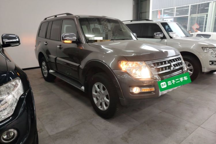 Used Mitsubishi Pajero 2014 3.0L Elite Edition
