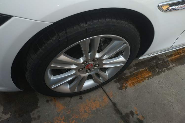 Used Jaguar XEL 2019 2.0T 200 PS Deluxe Edition
