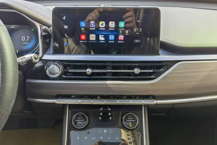 Used Chery Tiggo 8 2019 1.6 TGDI Automatic Luxury Model Audio And AC Panel