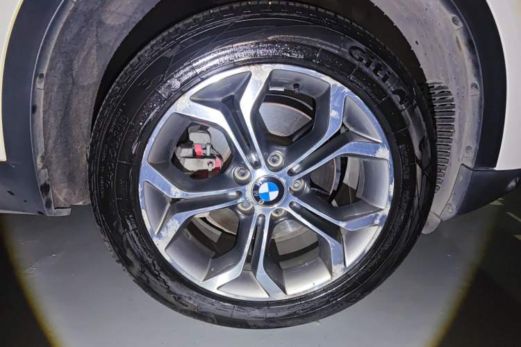 Used BMW X3 2014 xDrive20i X Design Package Right Front Wheel Hub